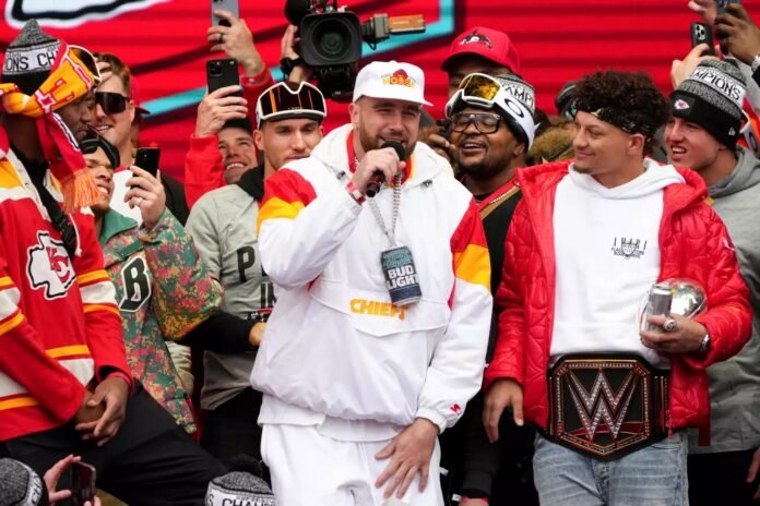 Why Travis Kelce’s teammate refuses to ask Taylor Swift for a picture when they hang out