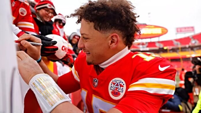 Patrick Mahomes' Christmas gift to his offensive linemen puts pressure on others