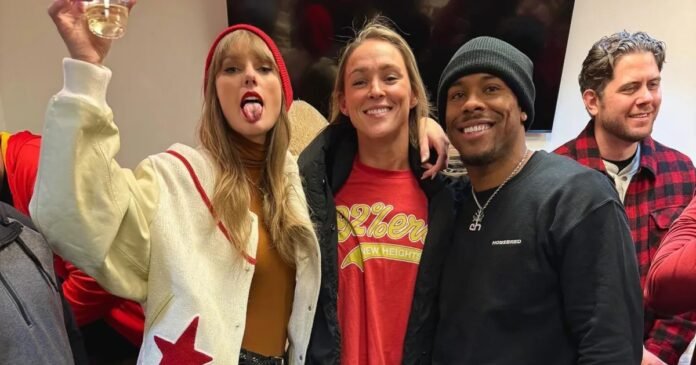 Seeing Taylor Swift Bond With His Family ‘Means Everything’ to Travis Kelce