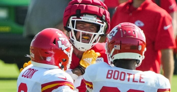 Travis Kelce picks fight with young Chiefs defender at fiery training camp practice