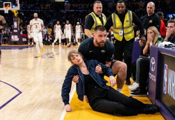 Taylor Swift Collapses Courtside at the NBA Finals Game – Devastated Travis Kelce Reveals She Has Been Tragically… See More