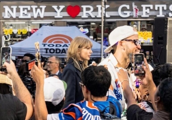 Taylor Swift Spotted Alongside New York Knicks Players During Championship Parade as Pop Superstar Prepares to Headline Grand Finale Performance